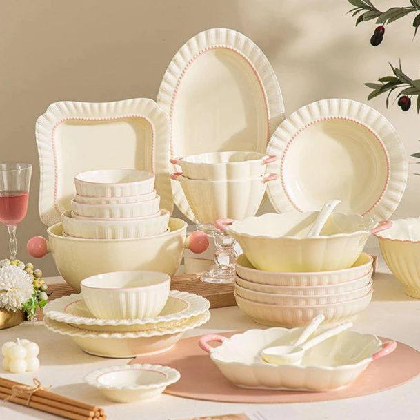Vintage Fluted Ceramic Dinnerware Set With Pink Handles – Custom Tableware Collectio